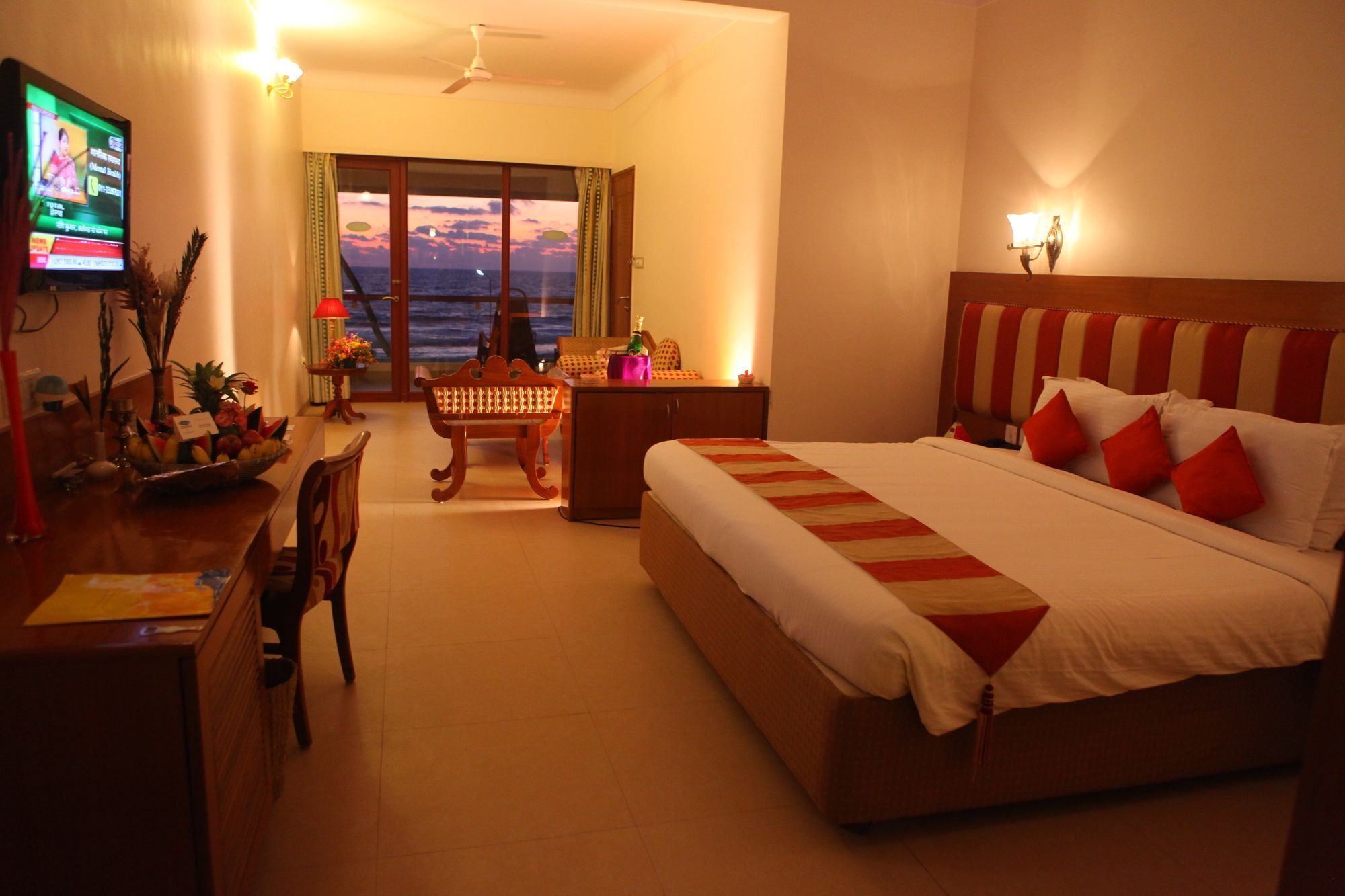 Uday Samudra Leisure Beach Hotel & Spa Kovalam Exterior photo